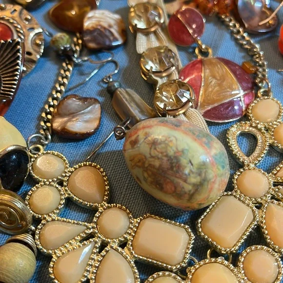 Neutral tone craft and repurpose lot - Picture 13 of 13